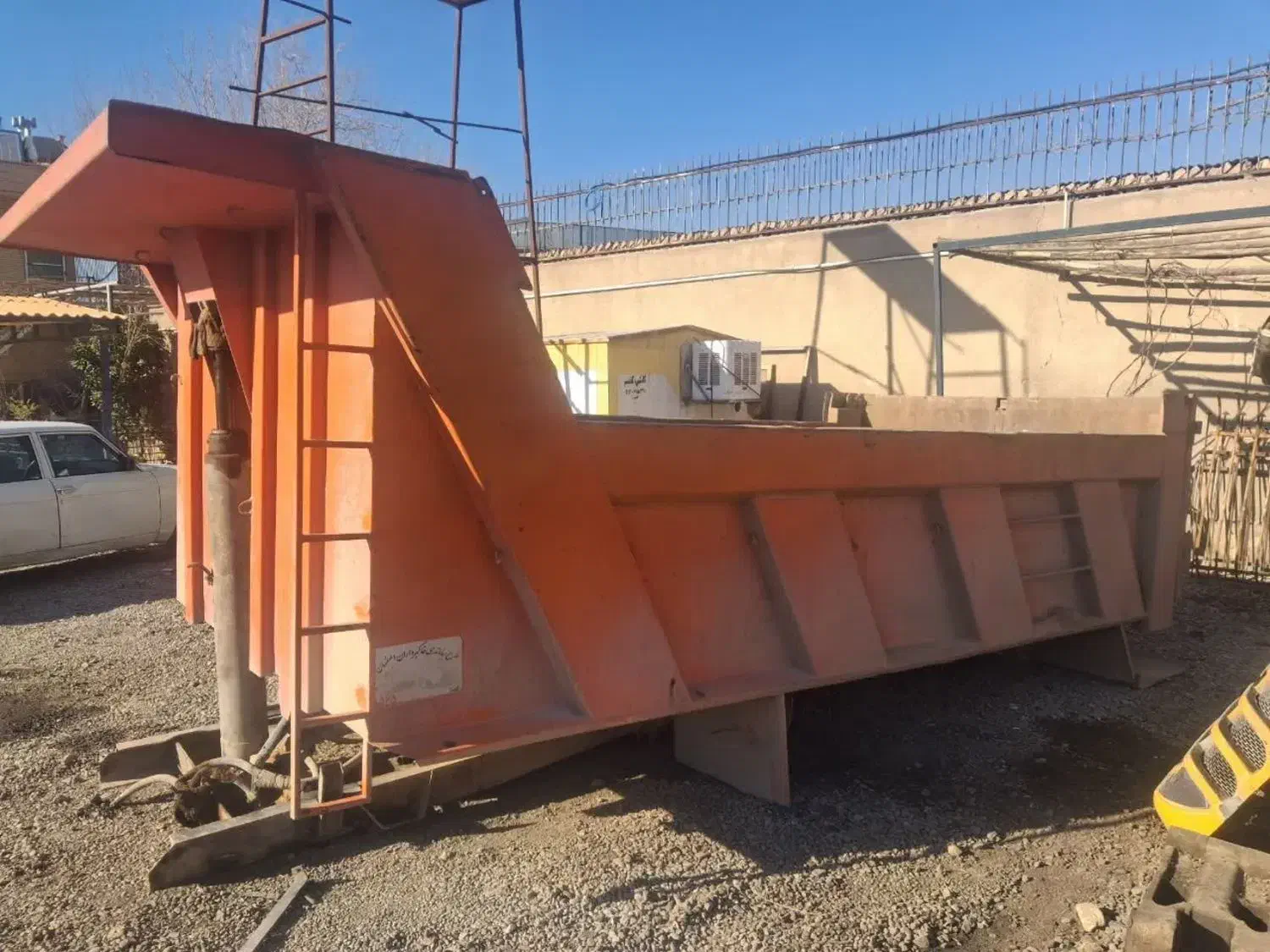 کمپرسی|خدمات حمل و نقل|ابریشم, |دیوار