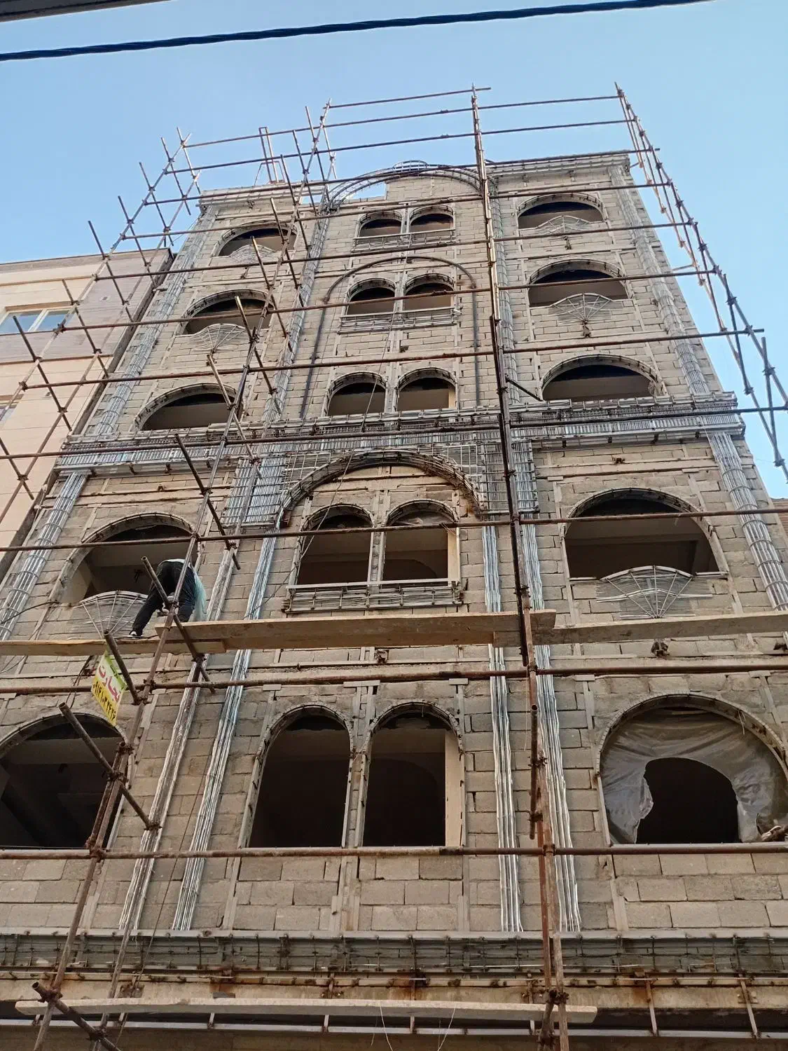 جوشکاری سیار والپست نورمخفی نما رومی رابیتس اهنگری|خدمات پیشه و مهارت|تبریز, |دیوار