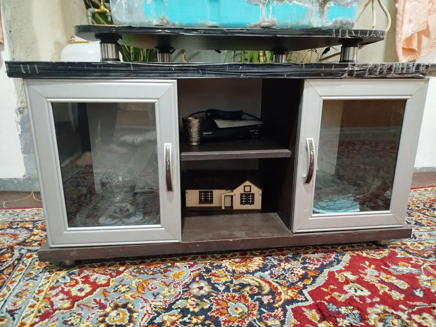 تعدادی لوازم منزل|میز تلویزیون|بسطام, |دیوار