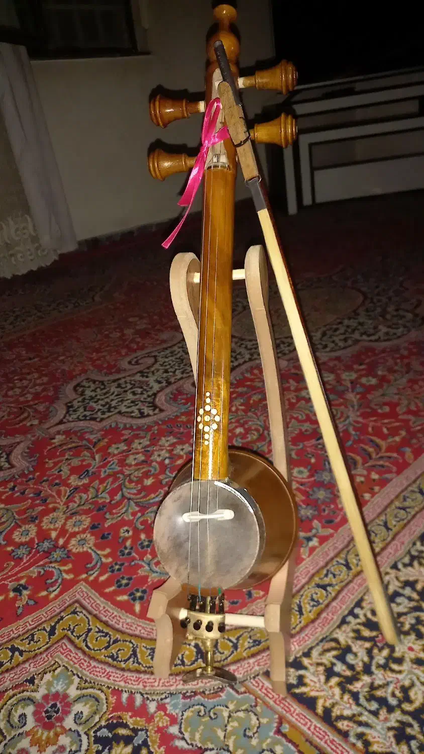 کمانچه|سازهای سنتی|بروجرد, |دیوار