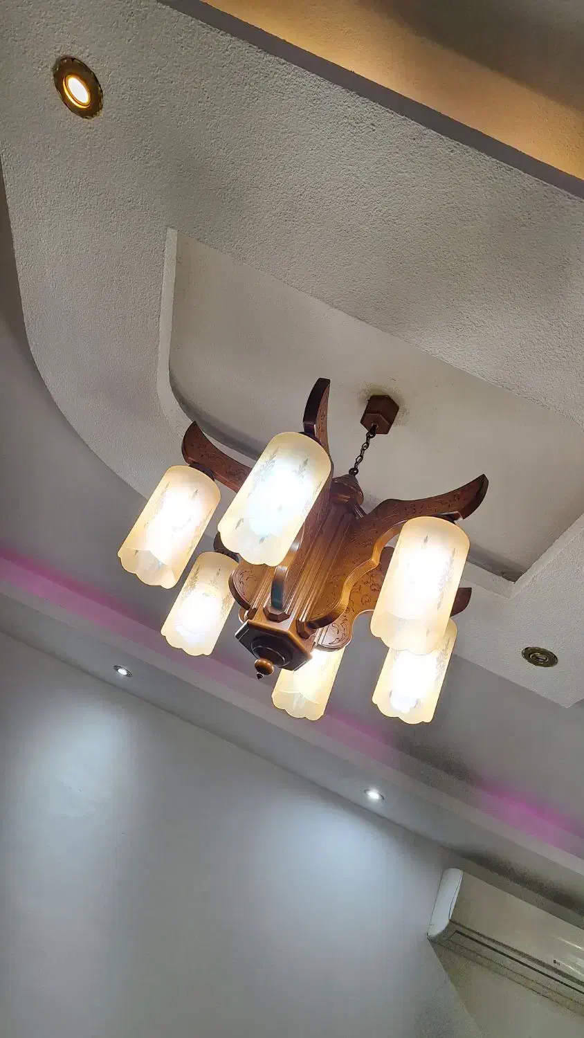 لوستر|لوستر و چراغ آویز|رشت, باهنر|دیوار