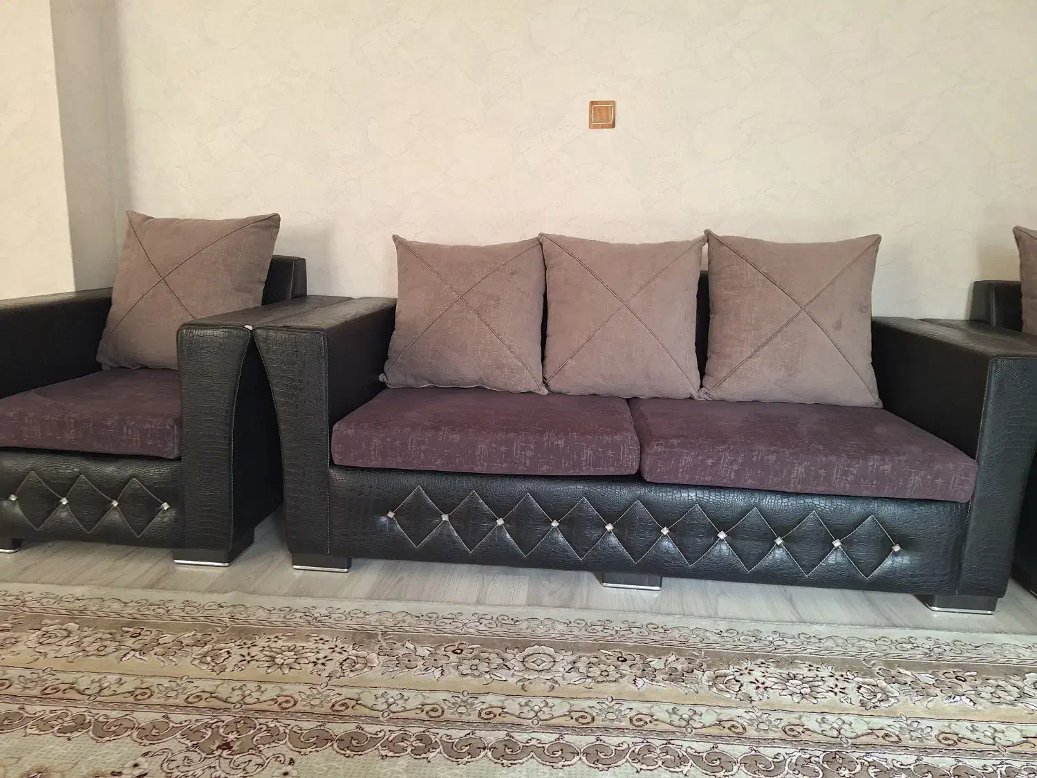 مبل ۷ نفره راحتی|مبلمان خانگی و میز عسلی|اشتهارد, |دیوار