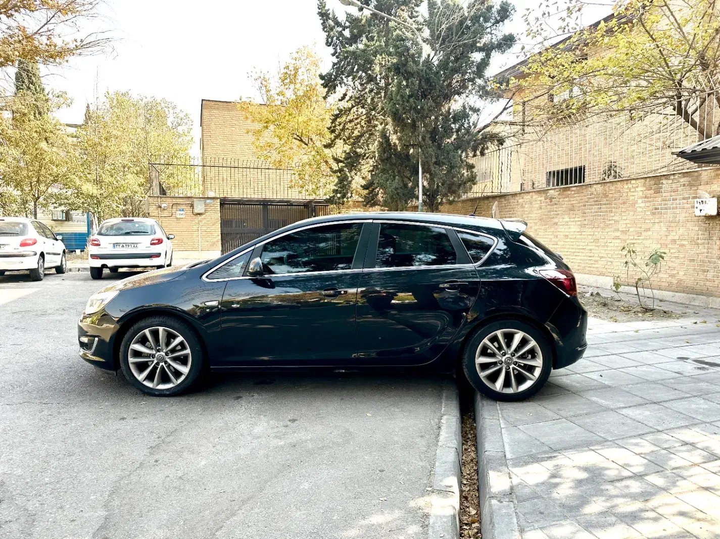 اپل آسترا (۱۶۰۰ توربو) ۲۰۱۴|خودرو سواری و وانت|تهران, قیطریه|دیوار