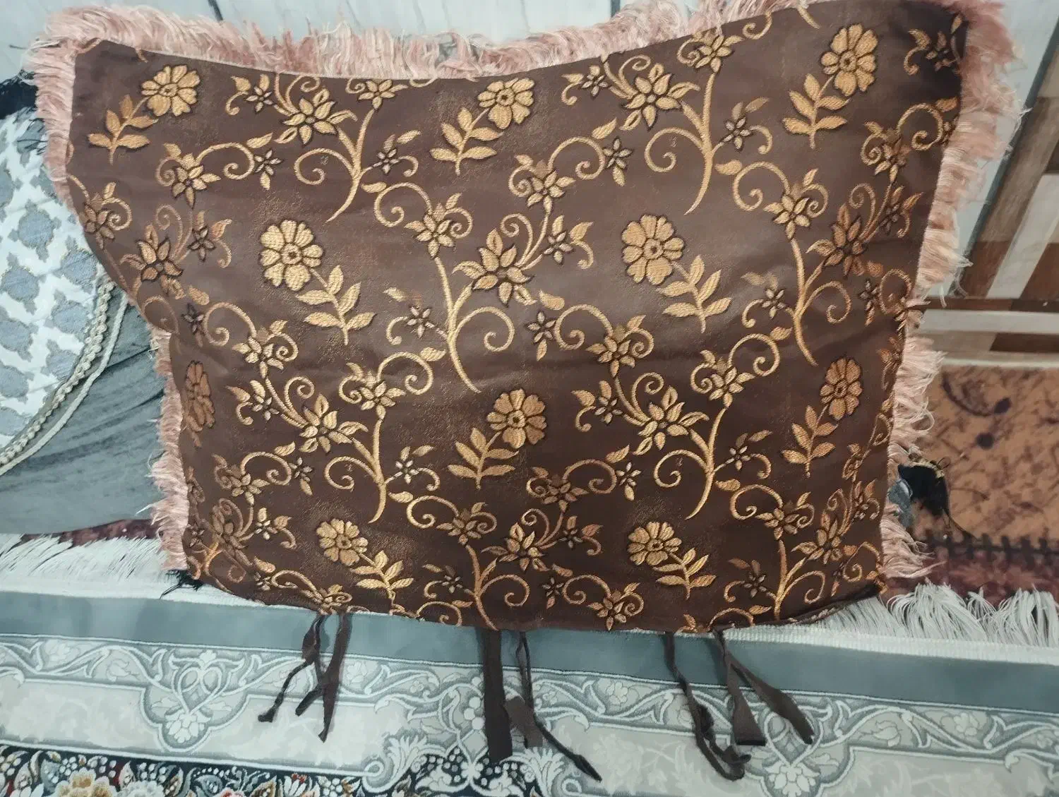 جلد پشتی|پشتی|کازرون, |دیوار