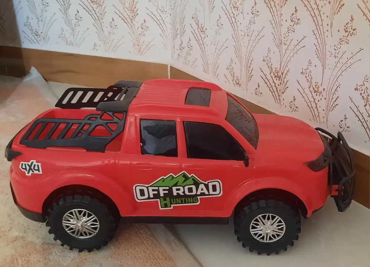 ماشین افرود بزرگ اسباب بازی|اسباب‌‌بازی|پرند, فاز ۴|دیوار