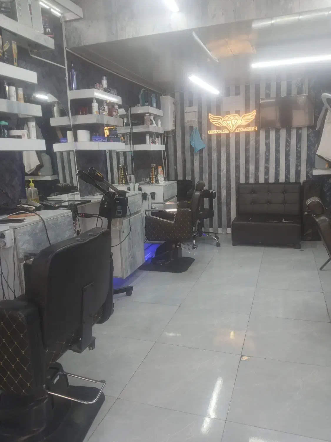 نیازمند ارایشگر با سابقه کار بالا|استخدام درمانی، زیبایی، بهداشتی|شیراز, کلاهدوز|دیوار