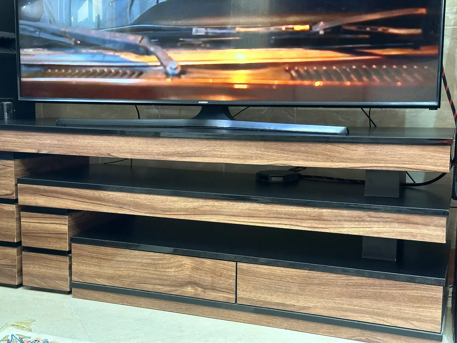 میزتلوزیون|بوفه، ویترین، کنسول|چهارباغ, |دیوار