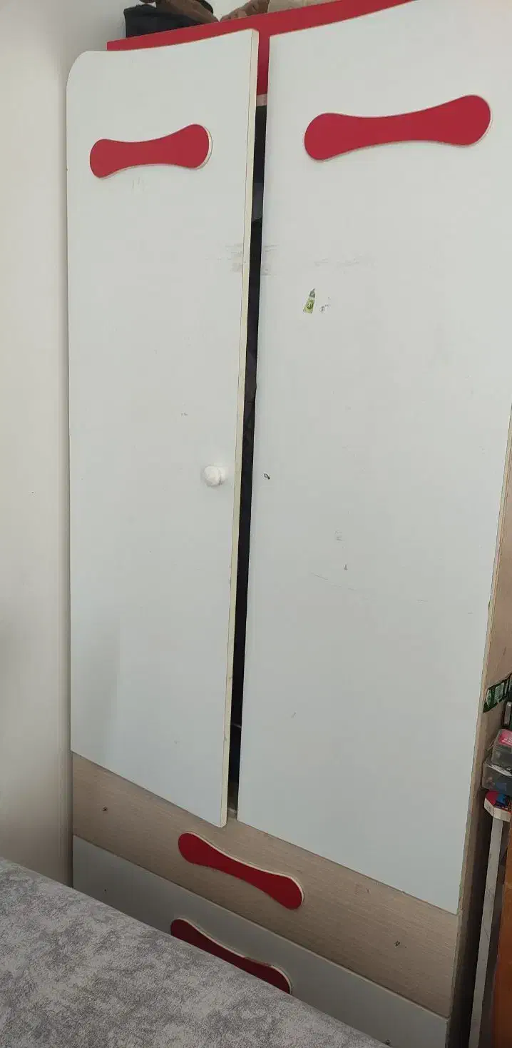 فروش فوری وسایل چوبی اتاق کودک و نوجوان|تخت و سرویس خواب|تالش, هشتپر|دیوار