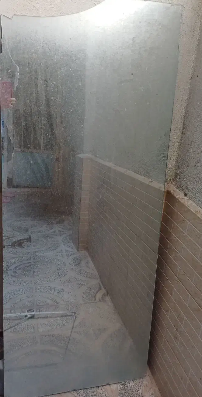 آینه قدی|آینه|قدس, شهرقدس|دیوار