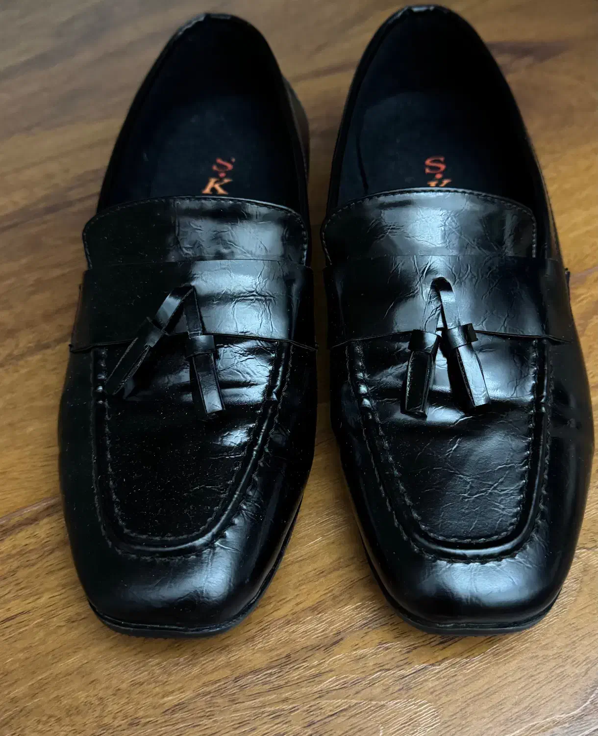 کفش|کیف، کفش، کمربند|زنجان, |دیوار