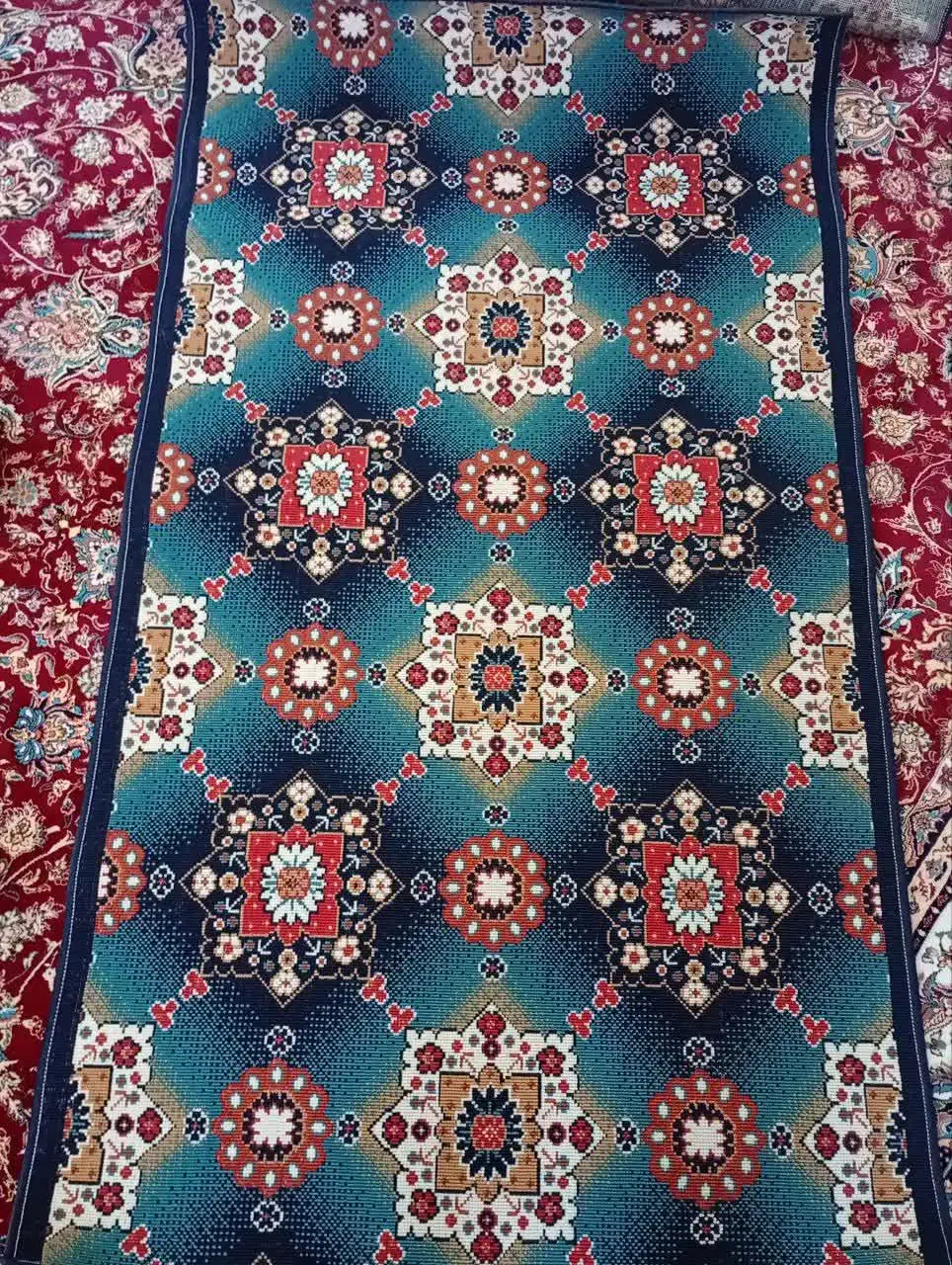 پاگرد|فرش|قم, شهر قائم|دیوار