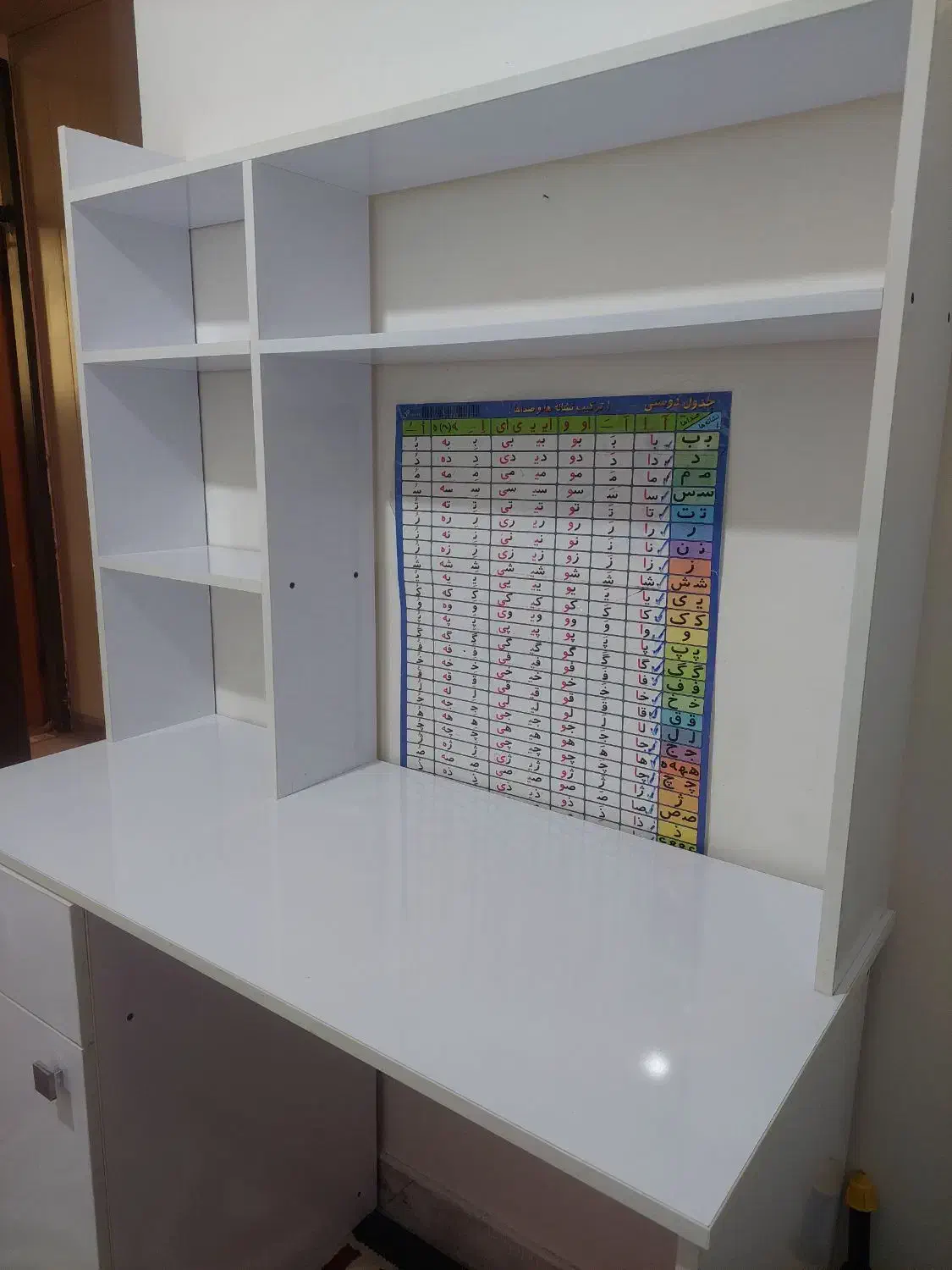 میز تحریر|میز تحریر و کامپیوتر|اصفهان, شیخ اشراق|دیوار