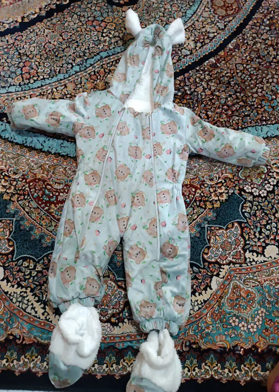 کاپشن سرهمی|کفش و لباس بچه|رباط‌کریم, رباط‌کریم|دیوار