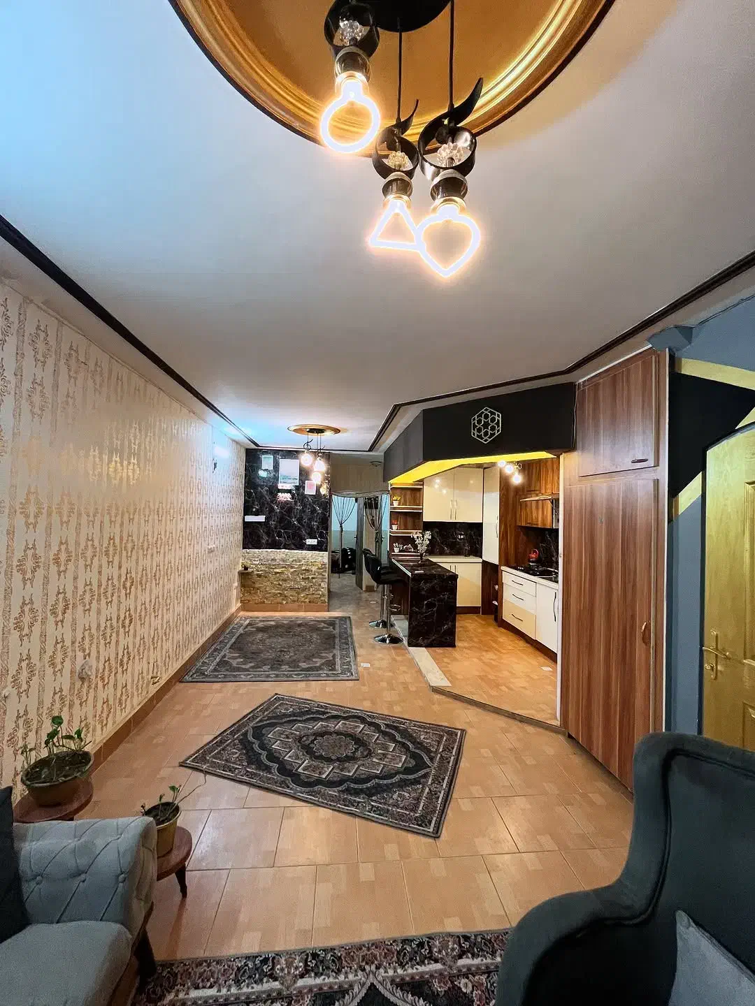 آپارتمان نقلی میدان پلیس|فروش آپارتمان|کاشان, زیتون|دیوار