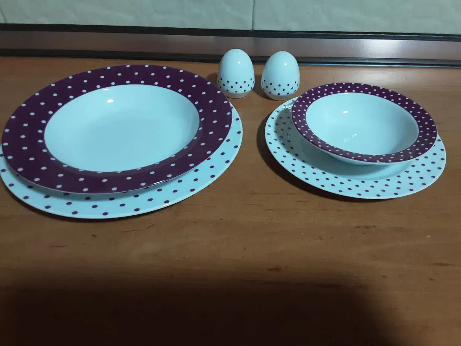 سرویس چینی|ظروف سرو و پذیرایی|بروجرد, |دیوار