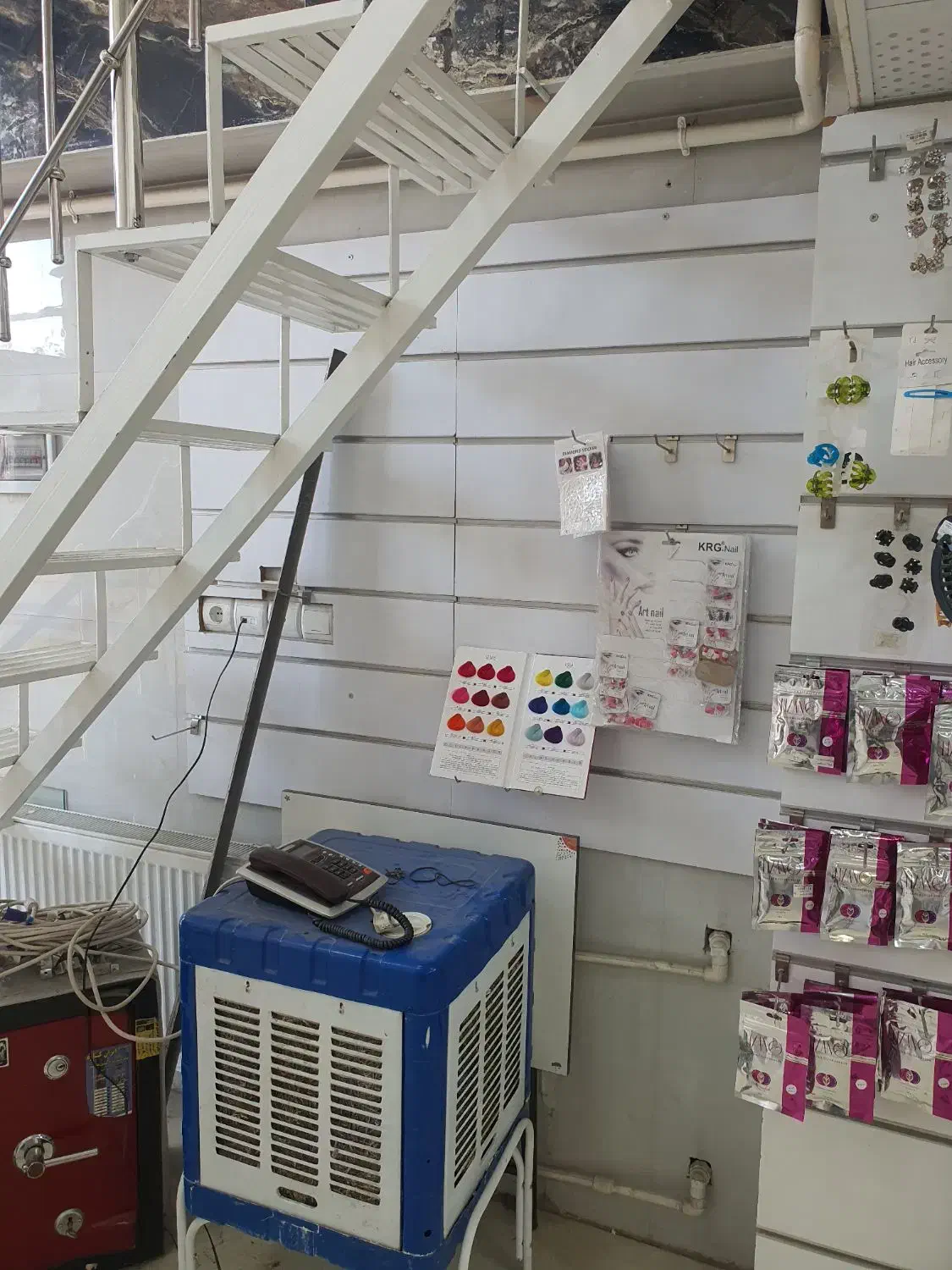 فروش کابینت ،  رگال  و ویترین مغازه|فروشگاه و مغازه|همدان, |دیوار