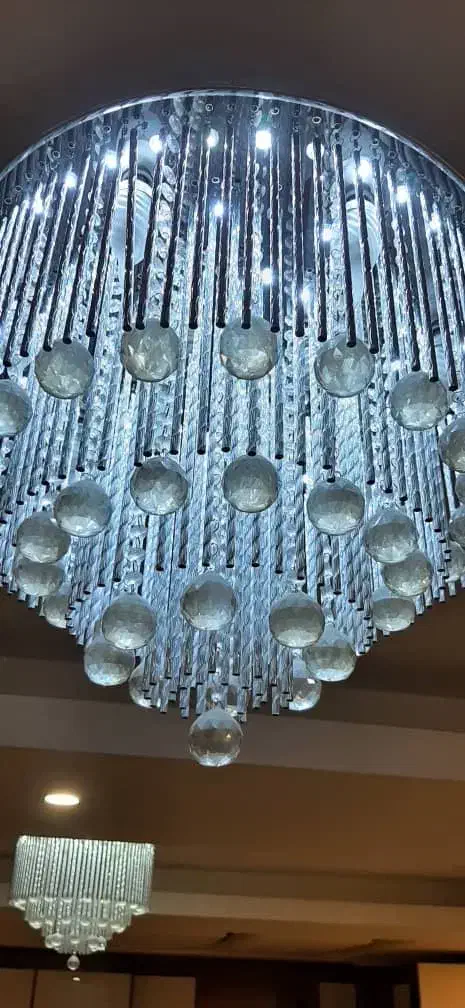 لوستر بسیار زیبا و سالم|لوستر و چراغ آویز|اهواز, شریعتی جنوبی|دیوار