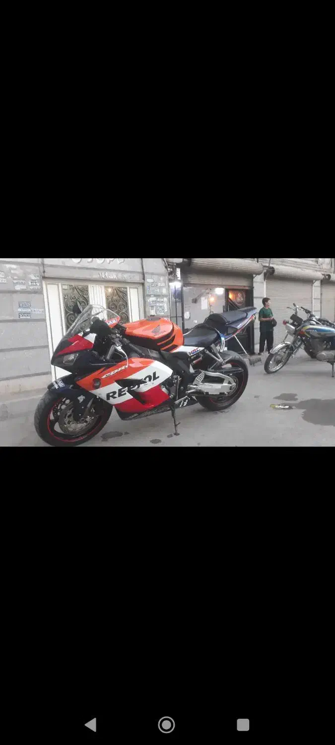 سی بی ار 1000|موتورسیکلت|رباطکریم, رباطکریم|دیوار