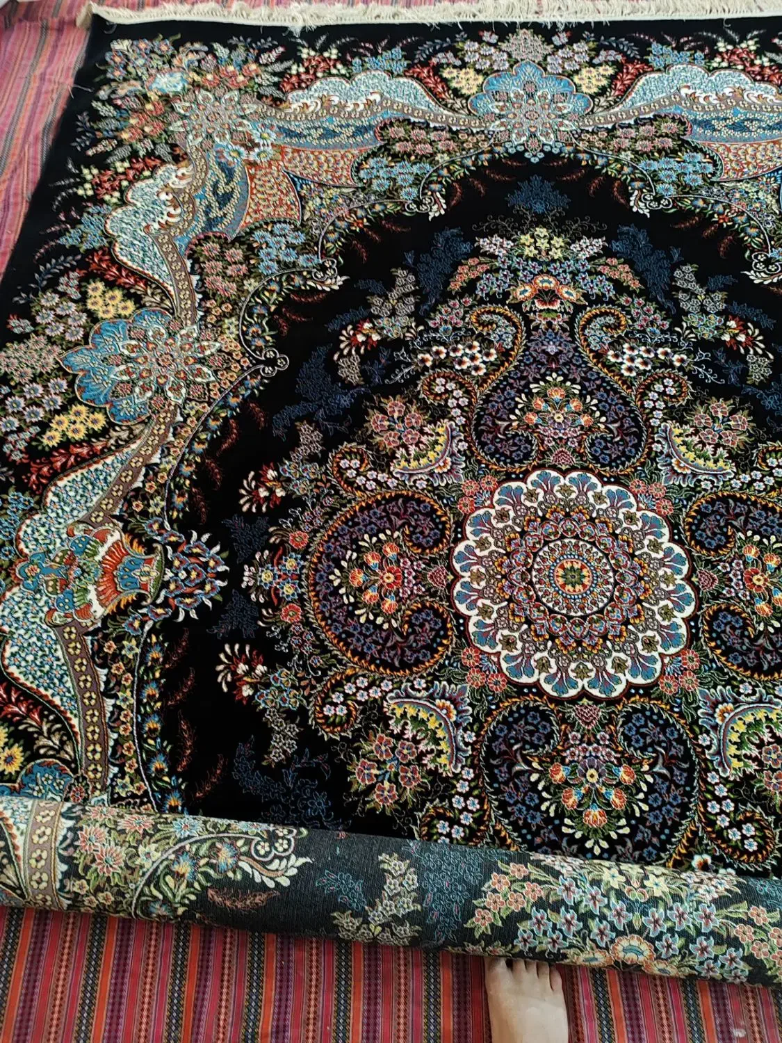 فرش ۹متری ۷۰۰ شانه تک|فرش|زنجان, |دیوار