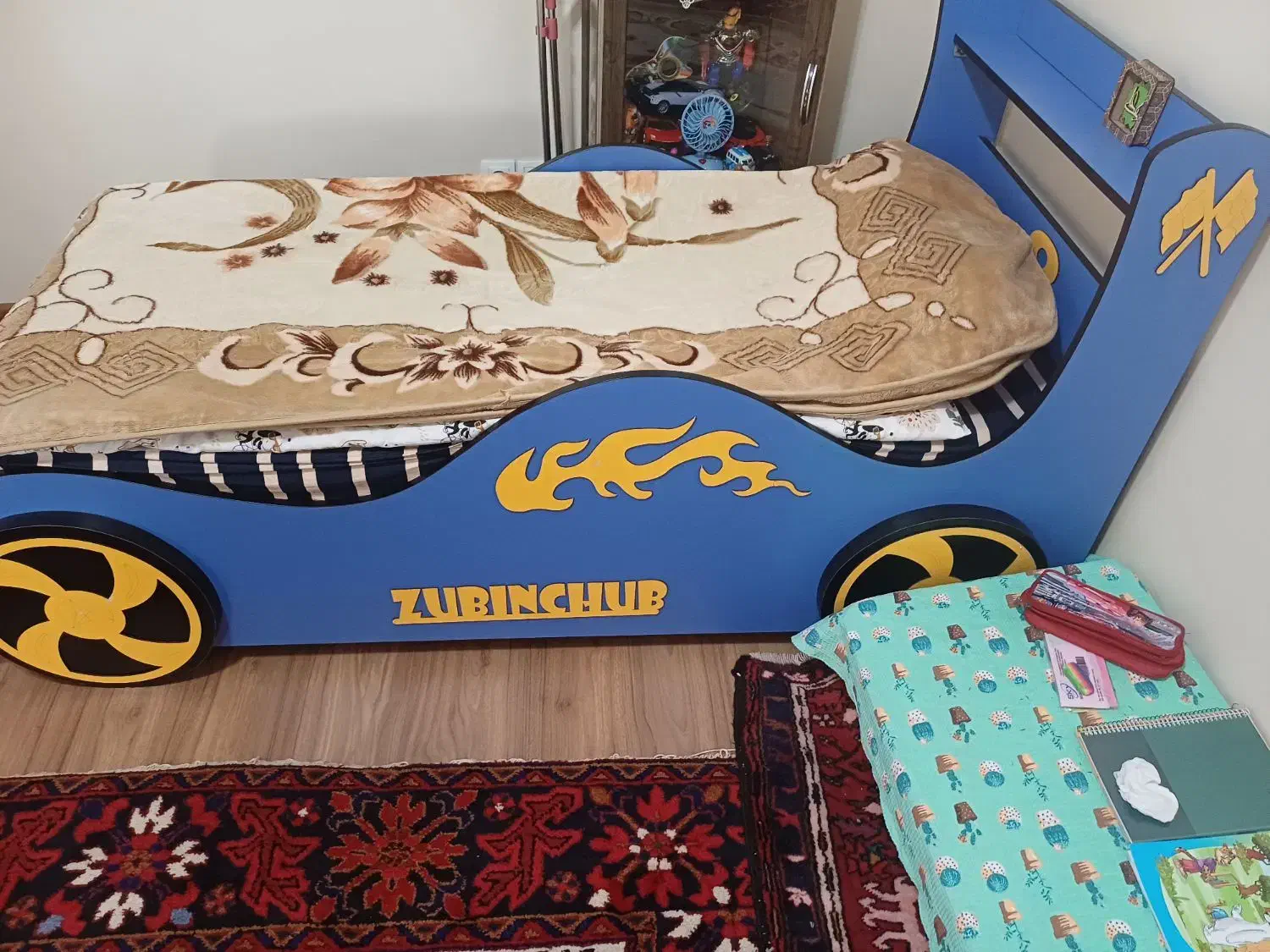 تخت خواب سالم همراه با تشک آکبند|تخت و سرویس خواب|اهر, |دیوار