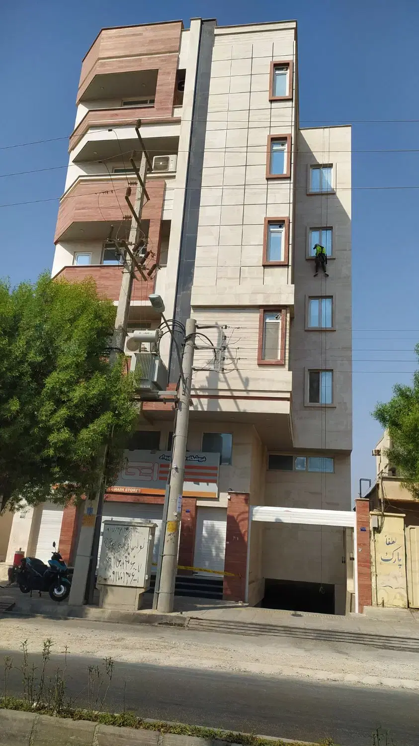 کار در ارتفاع با طناب شست شوعایق بندی پیج رول پلاک|خدمات پیشه و مهارت|شیراز, معالیآباد|دیوار