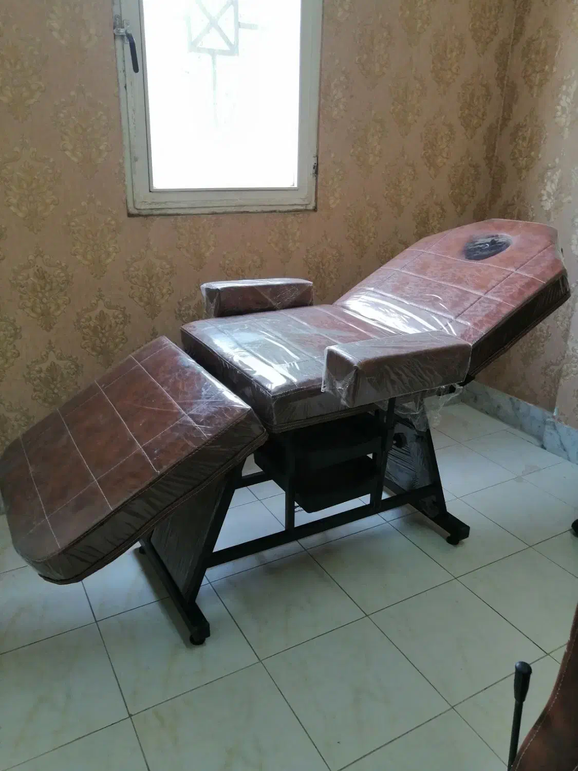 تخت مژه، صندلی میکاپ،صندلی پدیکور کفسابی|آرایشگاه و سالن‌های زیبایی|سبزوار, بیهق شرقی|دیوار