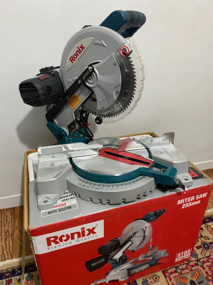 فارسی بر و عمود بر رونیکس|ابزارآلات|همدان, |دیوار