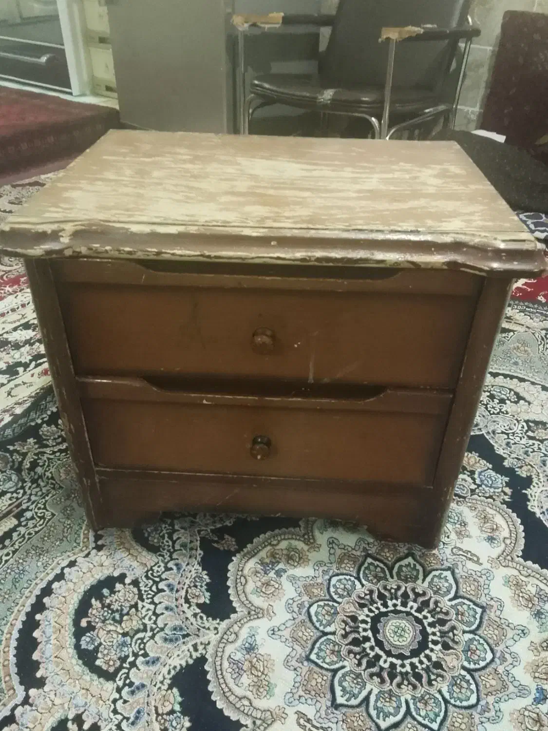 صندلی و کمد پاتختی|صندلی و نیمکت|مشهد, ابوذر|دیوار