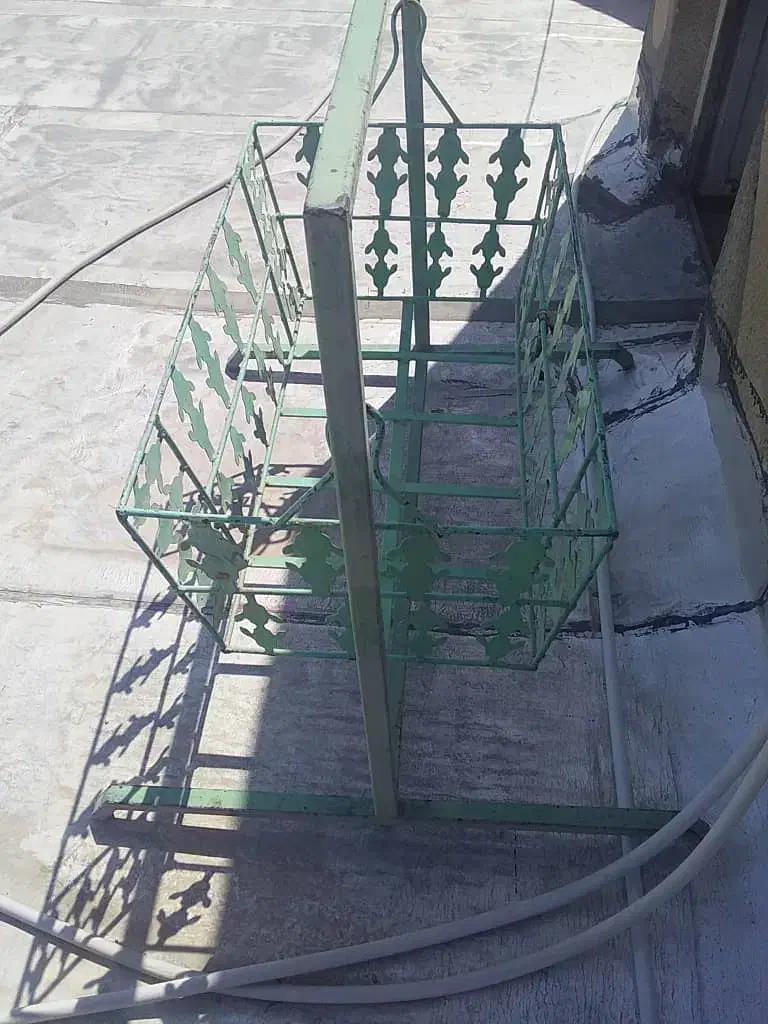 گهواره اهنی|تخت و صندلی بچه|لار, |دیوار