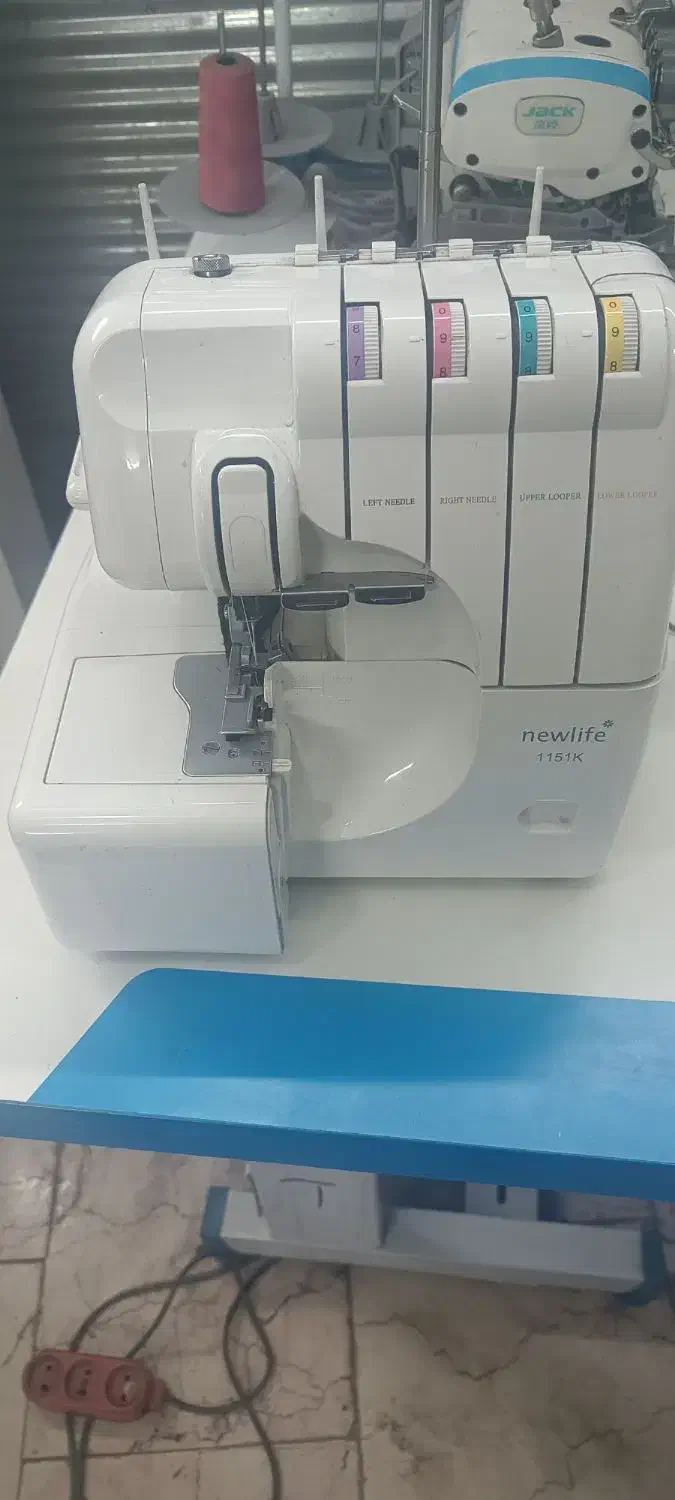 سردوز خونگی چهار نخ|چرخ خیاطی و ریسندگی|بروجرد, |دیوار