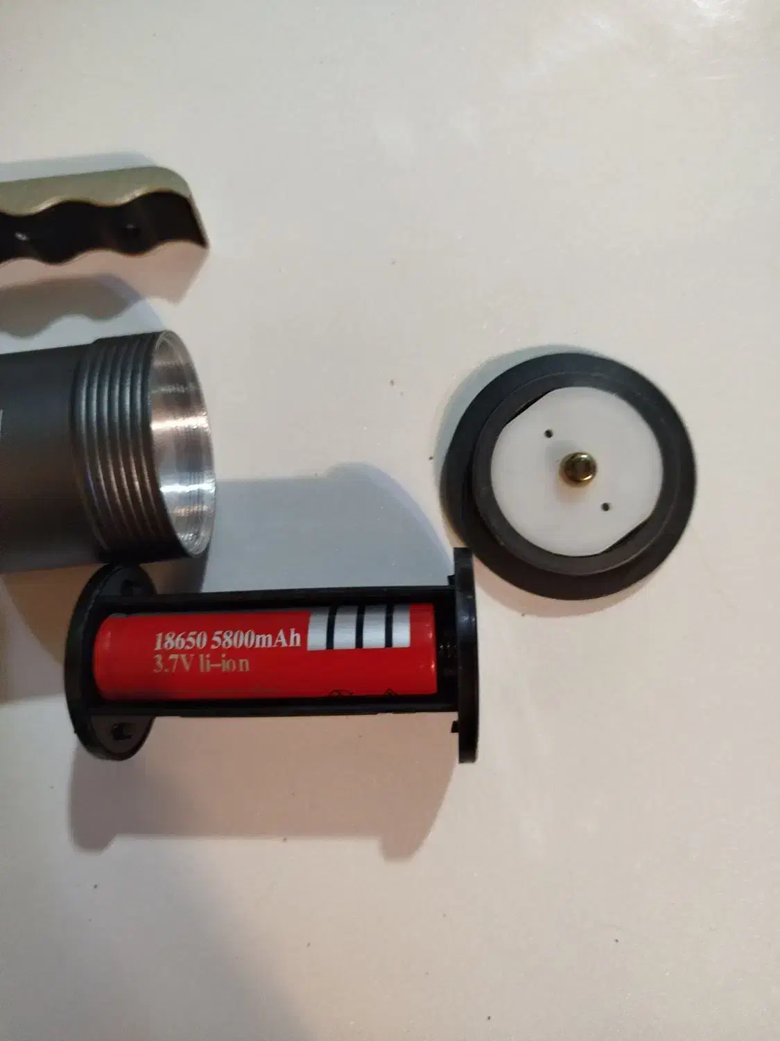 چراغ قوه شارژی قوی|کوهنوردی و کمپینگ|فولادشهر, مسکن مهر فولادشهر|دیوار