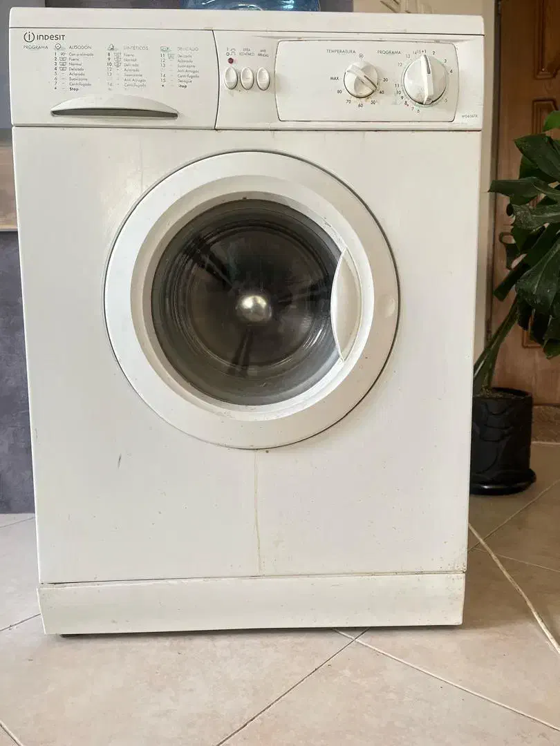 ماشین لباسشویی ایندوزیت ایتالیا اصلی|ماشین لباسشویی و خشککن لباس|مشهد, نیروی هوایی|دیوار