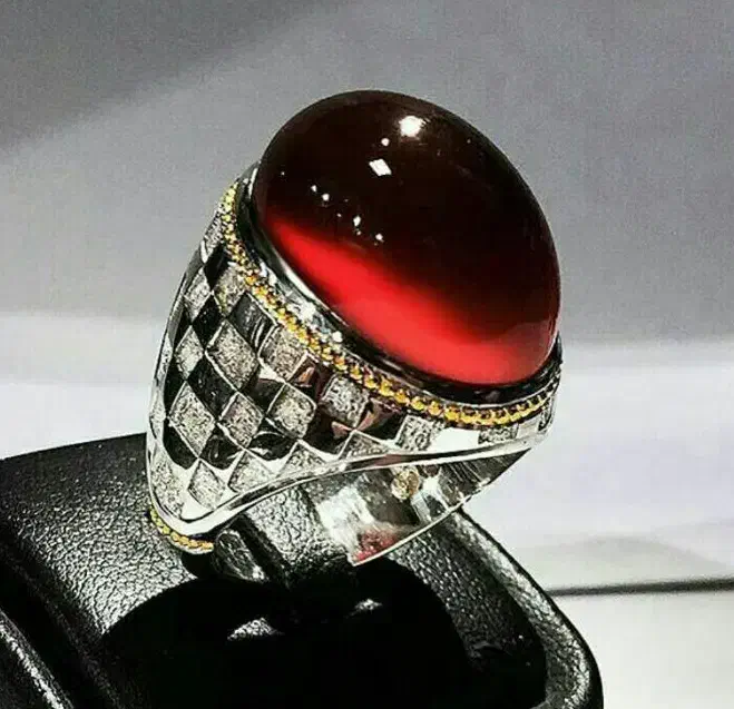 به یک نیروی خانم متعهد و دلسوز نیازمندیم|استخدام هنری و رسانه|قم, کیوانفر|دیوار