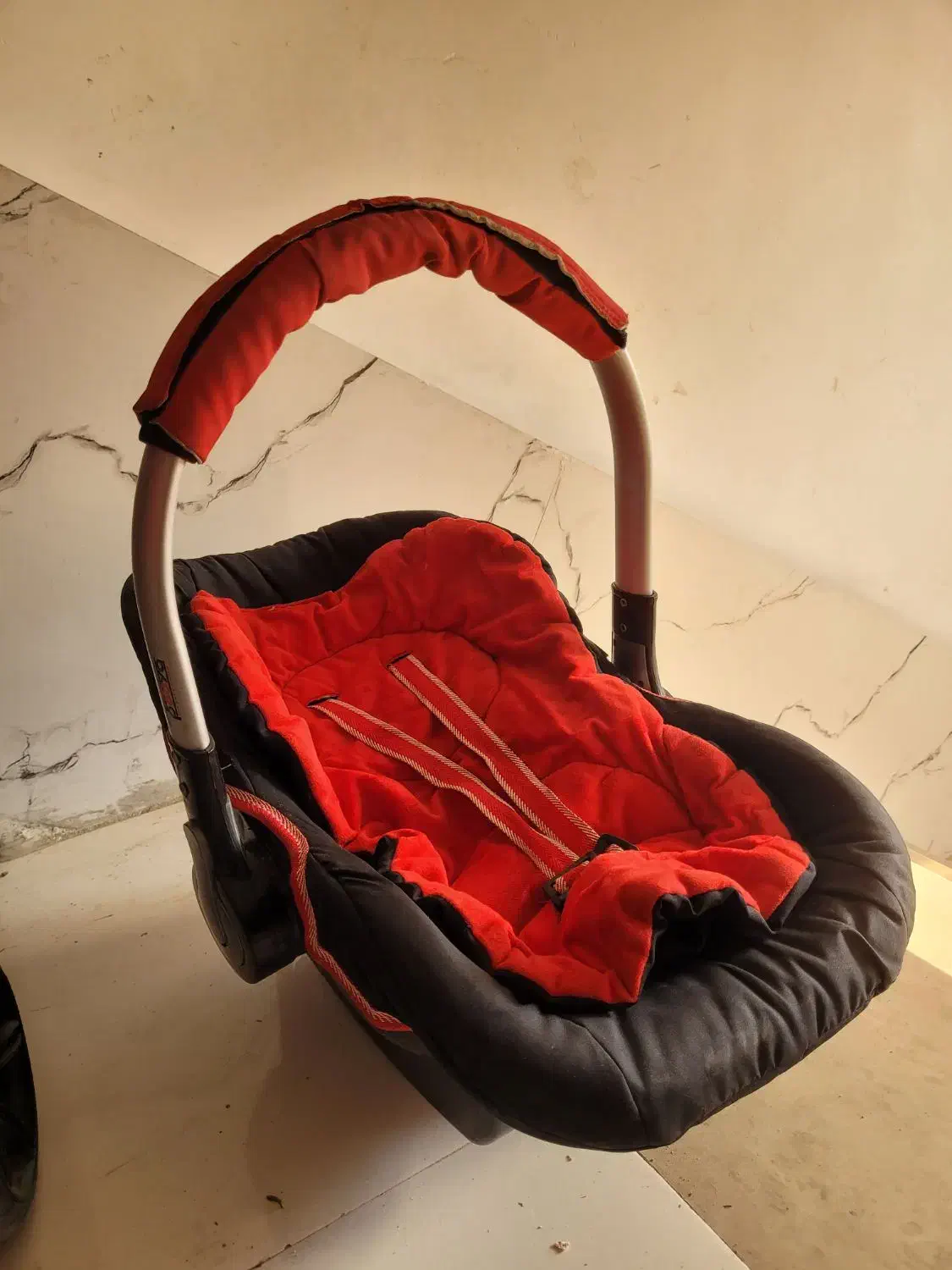 دو عدد کالسکه و یک عدد کریر|کالسکه و لوازم جانبی|شیراز, لاله|دیوار