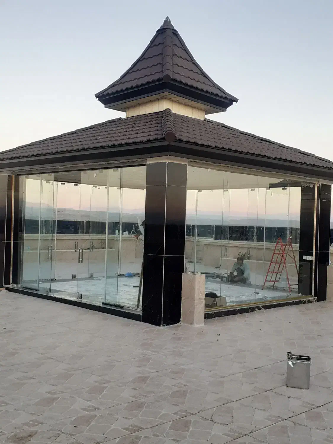 شیشه سکوریت و ساختمانی|خدمات پیشه و مهارت|خوی, |دیوار