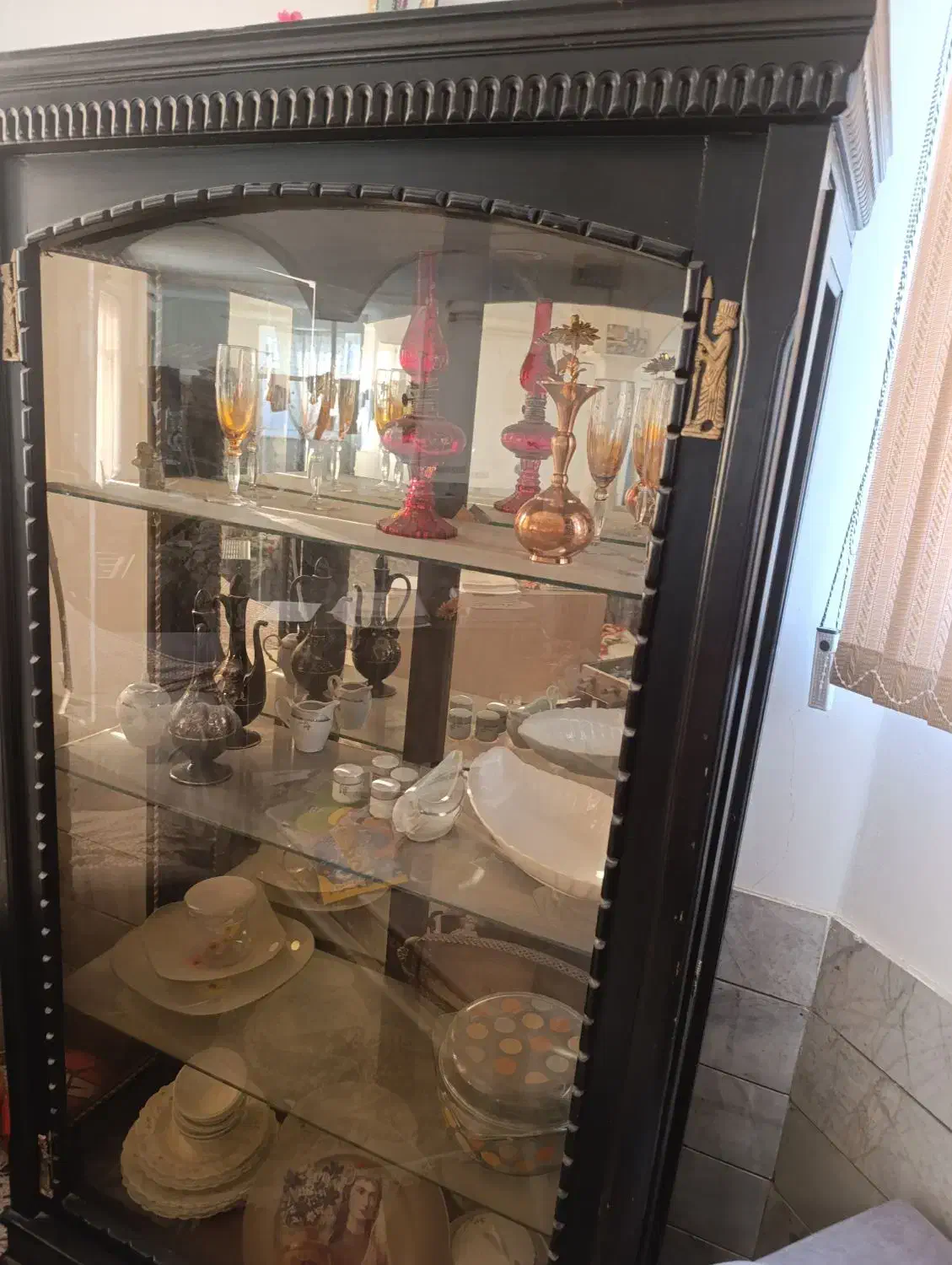 بوفه سالم ، طرح هخامنشی|بوفه، ویترین، کنسول|بیرجند, |دیوار