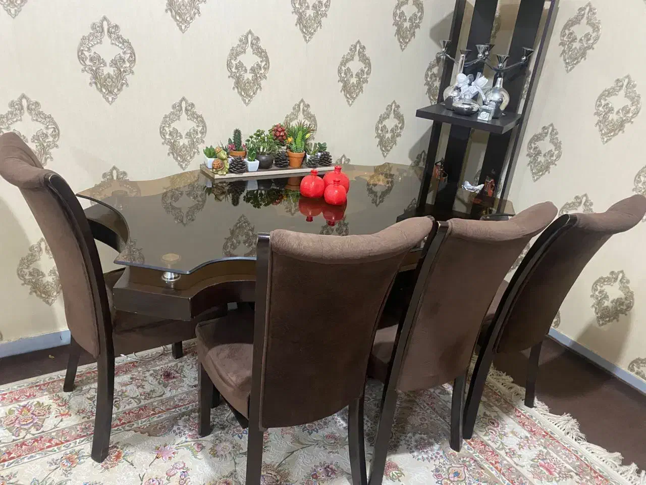 مبل چرمی ال .میز غذا خوری|مبلمان خانگی و میز عسلی|اهواز, پردیس|دیوار