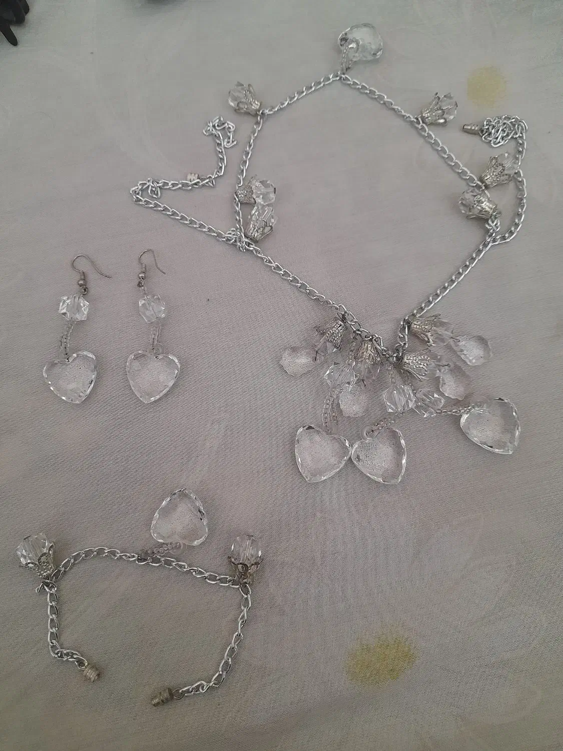 قیمت مناسب زدم نگاه کن میفهمی|زیورآلات و اکسسوری|جهرم, |دیوار