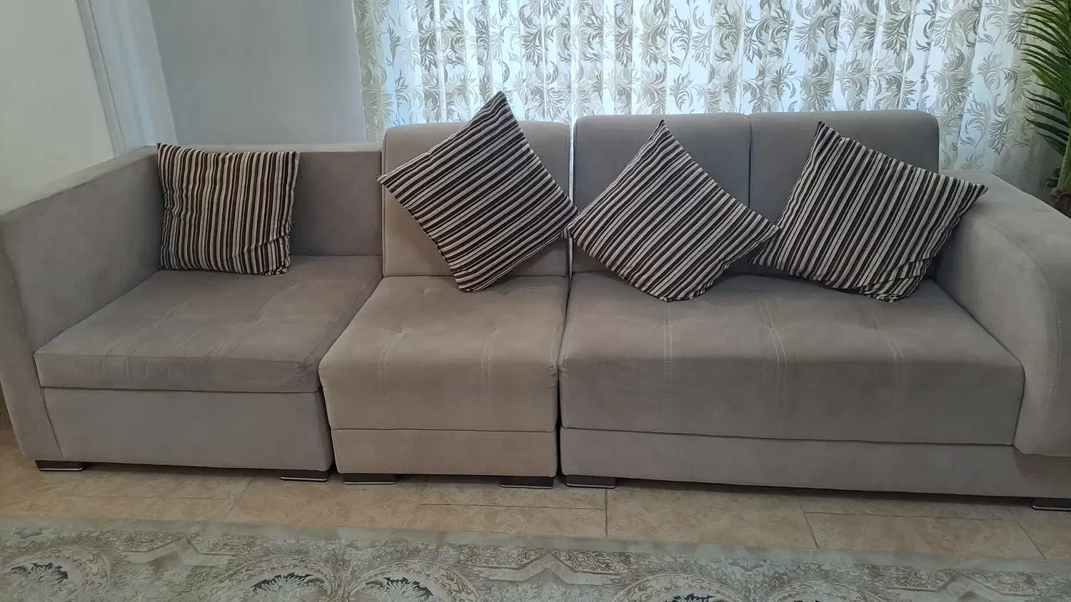 مبل ۷ نفره|مبلمان خانگی و میز عسلی|رشت, گلزاران|دیوار