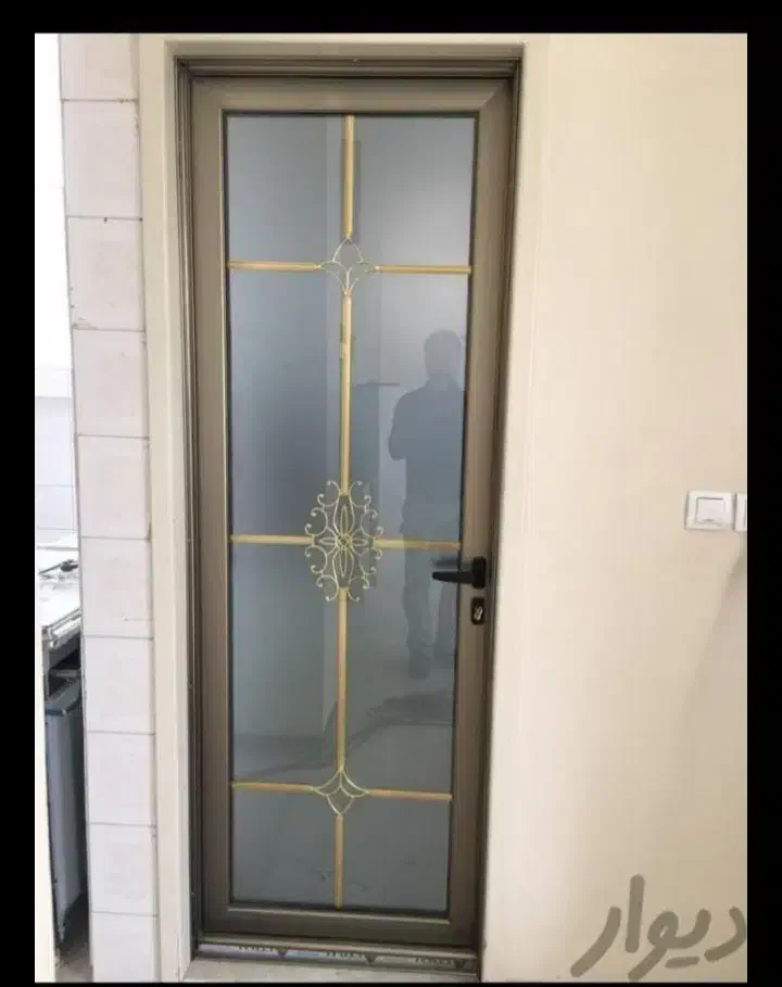 آلومینیوم، شیشه، سکوریت|خدمات پیشه و مهارت|نجف‌آباد, یزدانشهر|دیوار