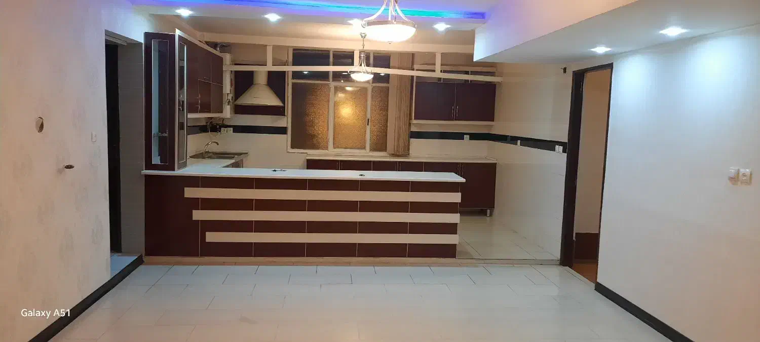 رهن و اجاره اپارتمان سه خواب|اجارهٔ آپارتمان|شیراز, ریشمک|دیوار