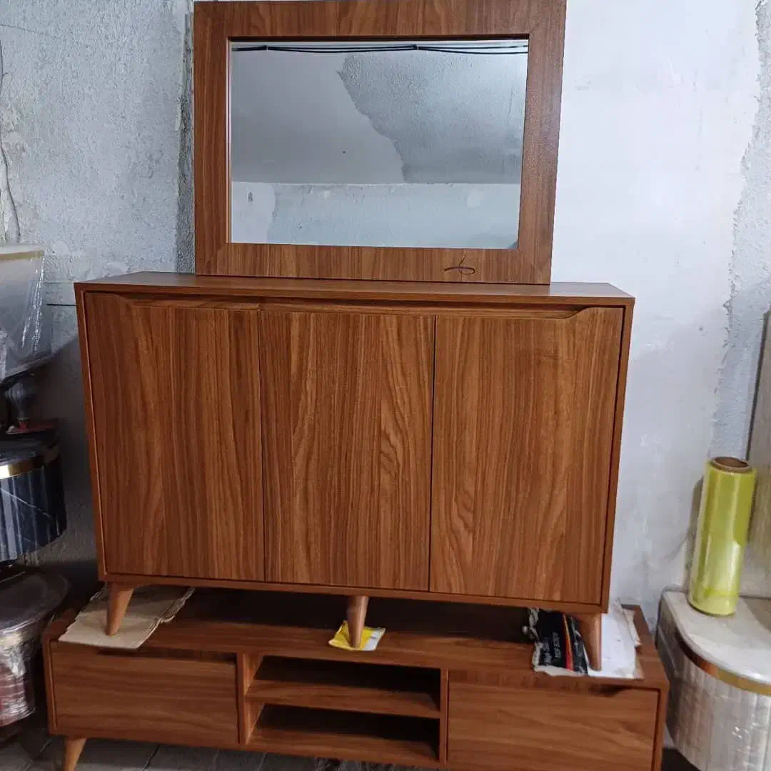 جاکفشی|جاکفشی، کمد، دراور|پاکدشت, حصار امیر|دیوار