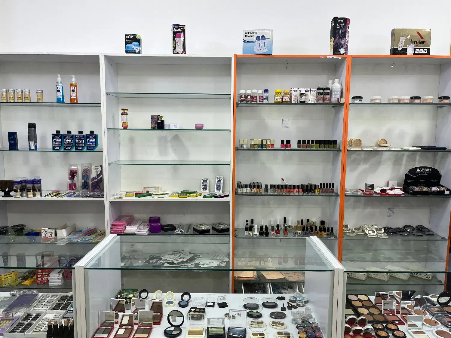 قفسه و ویترین|کتابخانه، شلف، قفسه‌های دیواری|قم, هفت تیر|دیوار