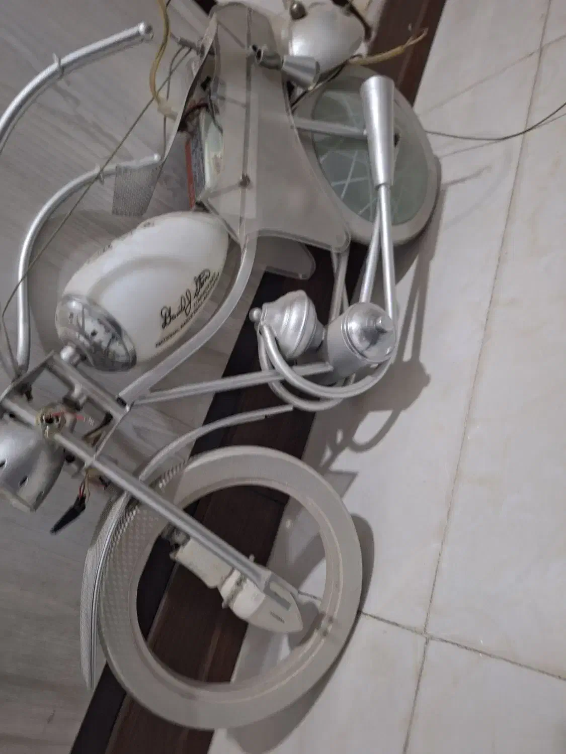 لوستر اتاق بچه|لوستر و چراغ آویز|گلستان (تهران), |دیوار