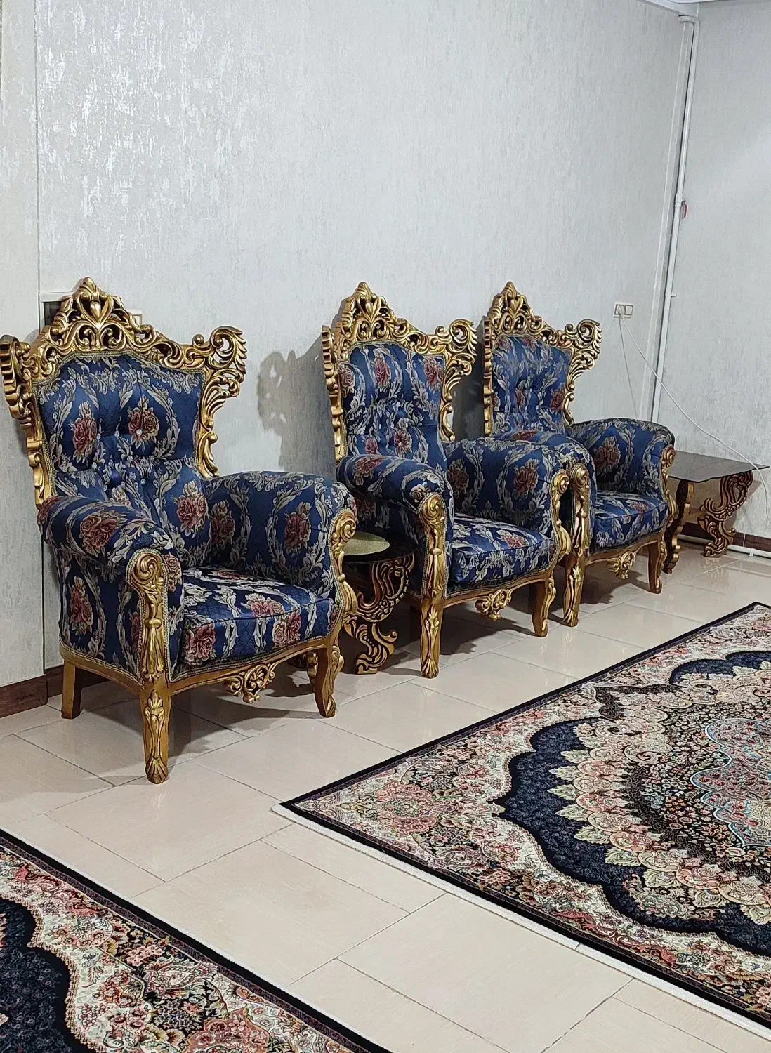 مبل هفت نفره همراه کنار مبلی|مبلمان خانگی و میز عسلی|نسیم‌شهر, |دیوار