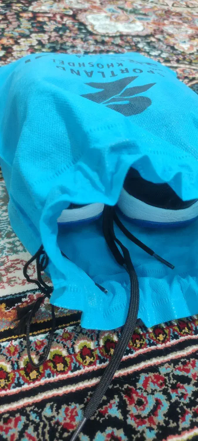 کفش فوتسال برند آدیداس|ورزش‌های توپی|قم, ولیعصر|دیوار