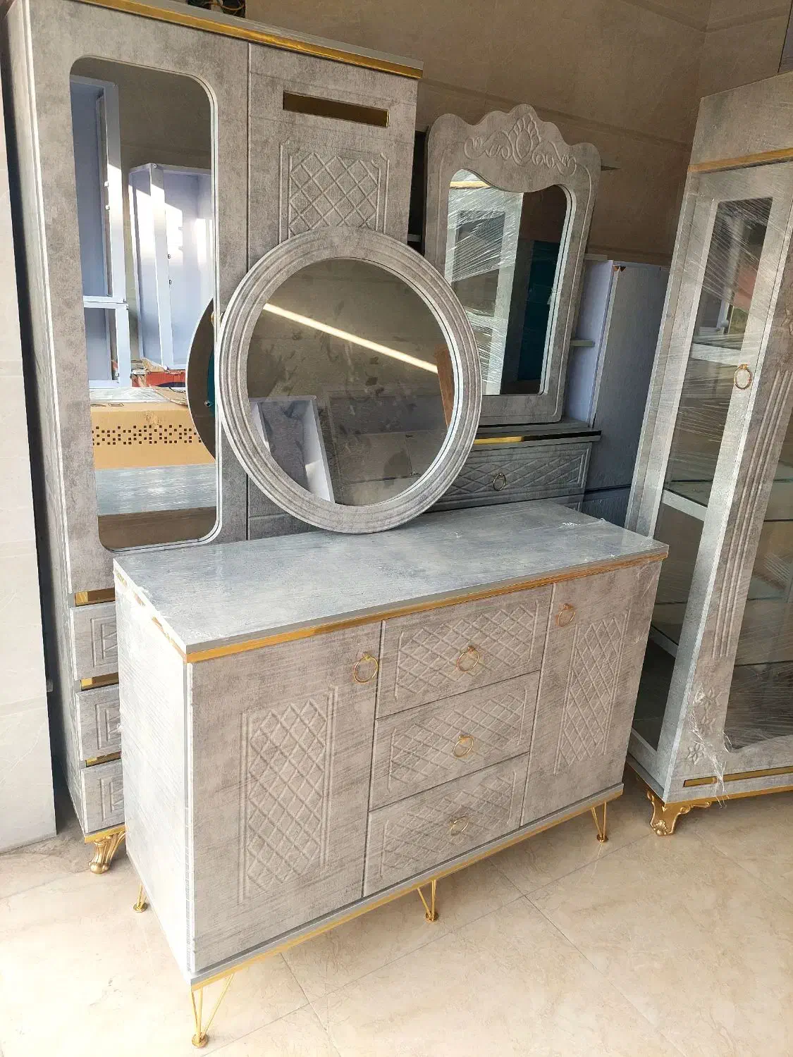 تولید کننده  وپخش مستقیم آینه کنسول و بوفه|بوفه، ویترین، کنسول|رامیان, |دیوار