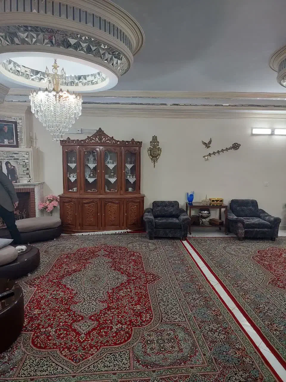 رهن و اجاره ۲۱۰متری۳خوابه فول امکانات ویلایی