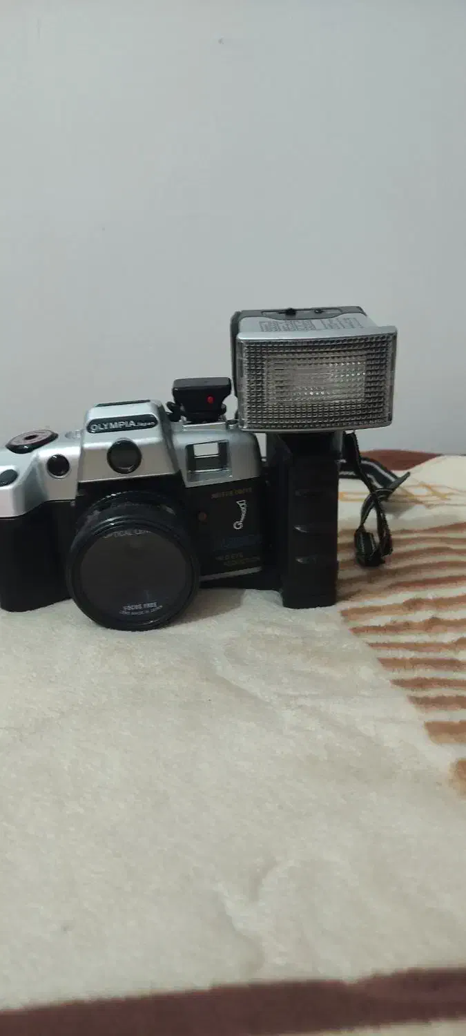 دوربین عکاسی و مشعلی پلوس|دوربین عکاسی و فیلم‌برداری|بهبهان, |دیوار