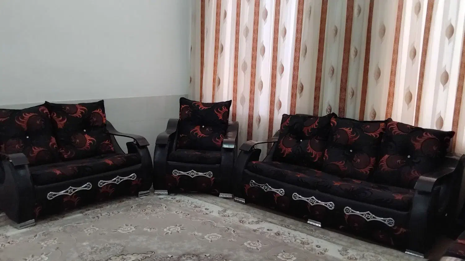 مبل و پرده|مبلمان خانگی و میز عسلی|گناباد, |دیوار